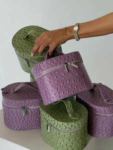 <span class=keywords><strong>Trousse</strong></span> <span class=keywords><strong>de</strong></span> Maquillage Portable Mini en Cuir Gaufré, Sac <span class=keywords><strong>de</strong></span> Voyage pour Rouge à Lèvres, <span class=keywords><strong>Trousse</strong></span> <span class=keywords><strong>de</strong></span> <span class=keywords><strong>Toilette</strong></span> <span class=keywords><strong>de</strong></span> Luxe, Boîte <span class=keywords><strong>de</strong></span> Rangement Cosmétique pour Soins <span class=keywords><strong>de</strong></span> la Peau - Product Image 1
