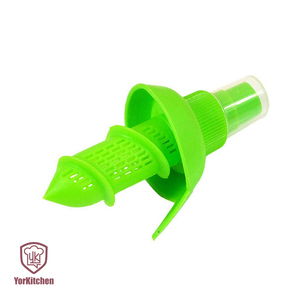 Fruit Juicer Citrus Spray for Squeezing Directly Orange Plastic Citrus Lemon Sprayer