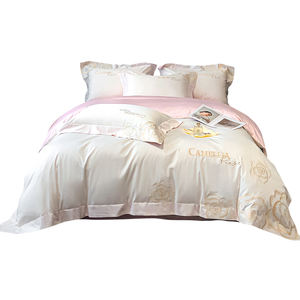 Set di Quattro Pezzi in Raso Ricamato di Alta Qualità Stile Europeo 300tc, Misura King, Puro Cotone Ecologico Personalizzabile - Product Image 1