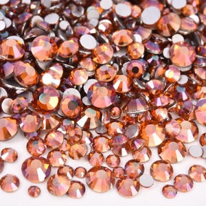 OLeeya Crystal Vente en gros 14400 Perles de verre de tailles variées SS6-SS20 et Strass à dos plat non thermocollants 2028 pour la décoration d'ongles - Product Image 5