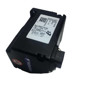Moteur AC Yas-kawa SGM7P-01A7A21 100W 200V avec encodeur absolu 24 bits, série plate Sigma-7P pour robot semi-conducteur - Product Image 1