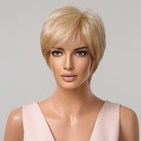 Perruque synthétique brune naturelle à livraison rapide d'usine, douce, de haute qualité, avec frange latérale, mèches blondes dorées, coupe pixie courte