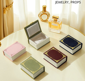 Boîte de présentation de bijoux en forme de livre avec logo vintage personnalisé, boîte à bijoux à clapet pour collier, boucles d'oreilles, bagues, broche, cosmétiques, cadeau - Product Image 5