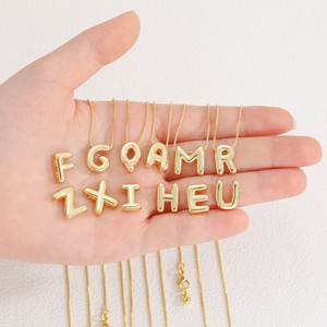 Cuentas de letras gruesas chapadas en oro de 18 quilates, dijes deslizantes de alfabeto inicial para la fabricación de pulseras - Product Image 4