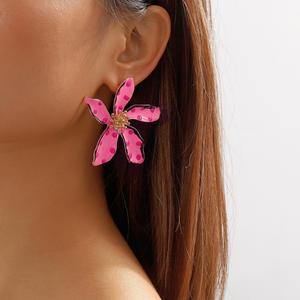 Daihe ER5102 hoja de arce verde estambres amor sol ecológico moda pendientes punto personalizado moda pendientes joyería - Product Image 3