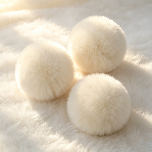 Llaveros de bola de pompón personalizables con impresión UV de aleación metálica colorida, colgante para bolso de mujer y niña - Product Image 3