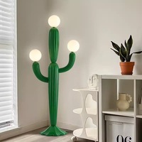 Lámpara de pie de Cactus, moderna, sencilla, para sala de estar, sofá, luz decorativa lateral, viento crema nórdico, red para exteriores, lámpara de ambiente rojo