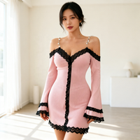 Robe courte à manches longues en spandex/coton respirant avec bordure en dentelle côtelée rose et patchwork en dentelle noire pour femme, vêtements de nuit
