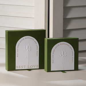 Bolsas de compras de papel kraft personalizadas con asas, ecológicas y duraderas, ideales para comercio minorista y embalaje. - Product Image 4