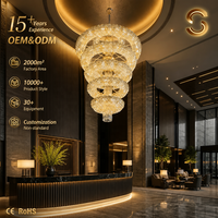 Lustre en cristal cascade multi-niveaux de luxe sur mesure, en laiton antique, grand modèle pour plafond haut, idéal pour hall d'hôtel, salle de bal, villa