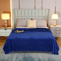Plaid en fausse fourrure tricoté bleu ciel uni en polaire corail pour canapé d'hiver, couverture douce en laine antistatique
