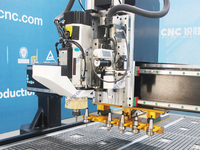 Modèles dédiés 1325-TK Linear ATC CNC Route avec caméra CCD et outil oscillant pour matériaux flexibles