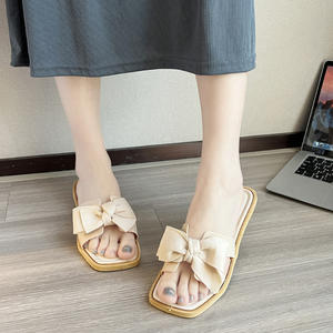 Chaussons d'hiver pour femmes et hommes, taille universelle, antidérapants, doux et chauds, chaussures d'intérieur pour l'hiver - Product Image 6