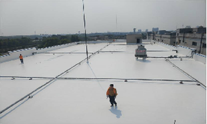 Peinture d'isolation thermique acrylique à base d'eau, résistante aux intempéries, imperméabilisante pour toiture métallique et toiture en béton - Product Image 6