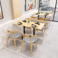 Ensemble table et chaises de bistrot, base en fonte, plateau en bois, pour café, boulangerie, glacier, hôtel, restaurant, mobilier de style vintage