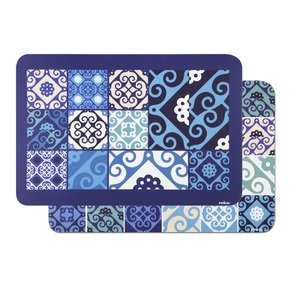 Set di 6 tovagliette Excelsa in plastica blu maiolica 43x29 cm, rettangolari, geometriche, stile mediterraneo, riutilizzabili - Product Image 1
