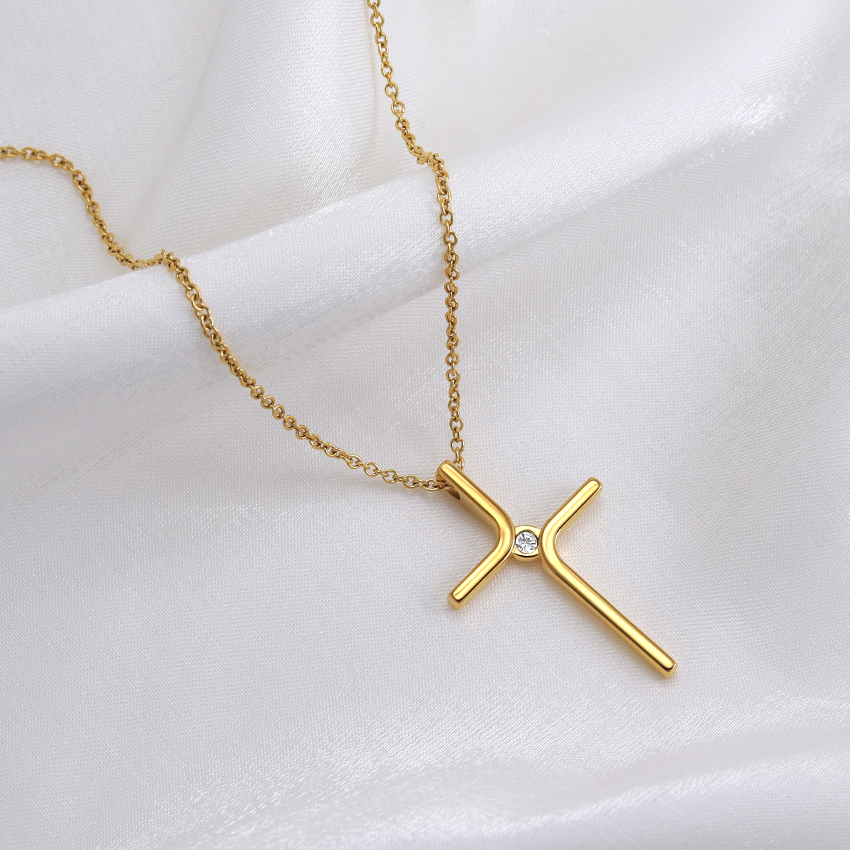 18k gold zircon cross