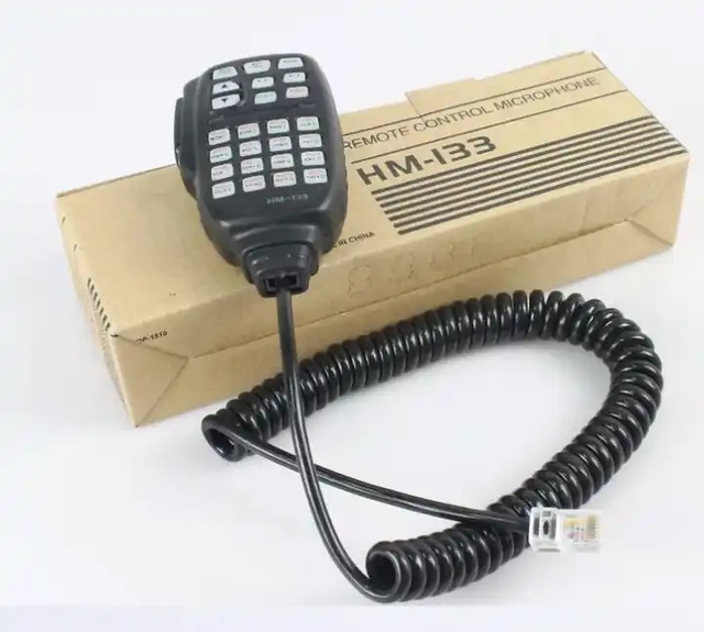 New Product Wireless Microphone Walkie Talkie Speaker Hm133v for Car Mobile Radio
