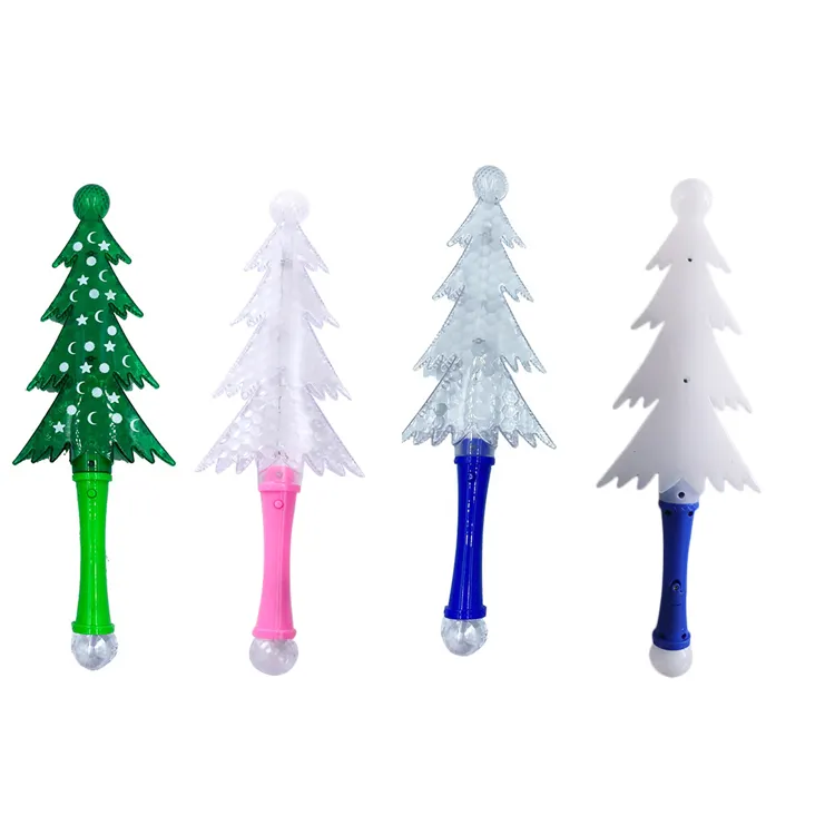 Le propriétaire recommande aux enfants des LED colorées pour éclairer l'arbre de noël et la baguette clignotante