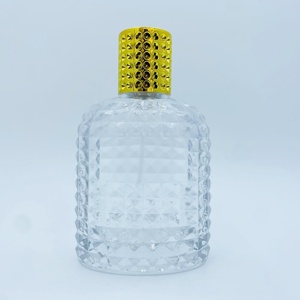 Botella de perfume recargable de 50 ml con relieve, vacía, con tapa de plástico para creaciones de fragancias DIY en el cuidado personal, frascos de perfume DIY. - Product Image 5