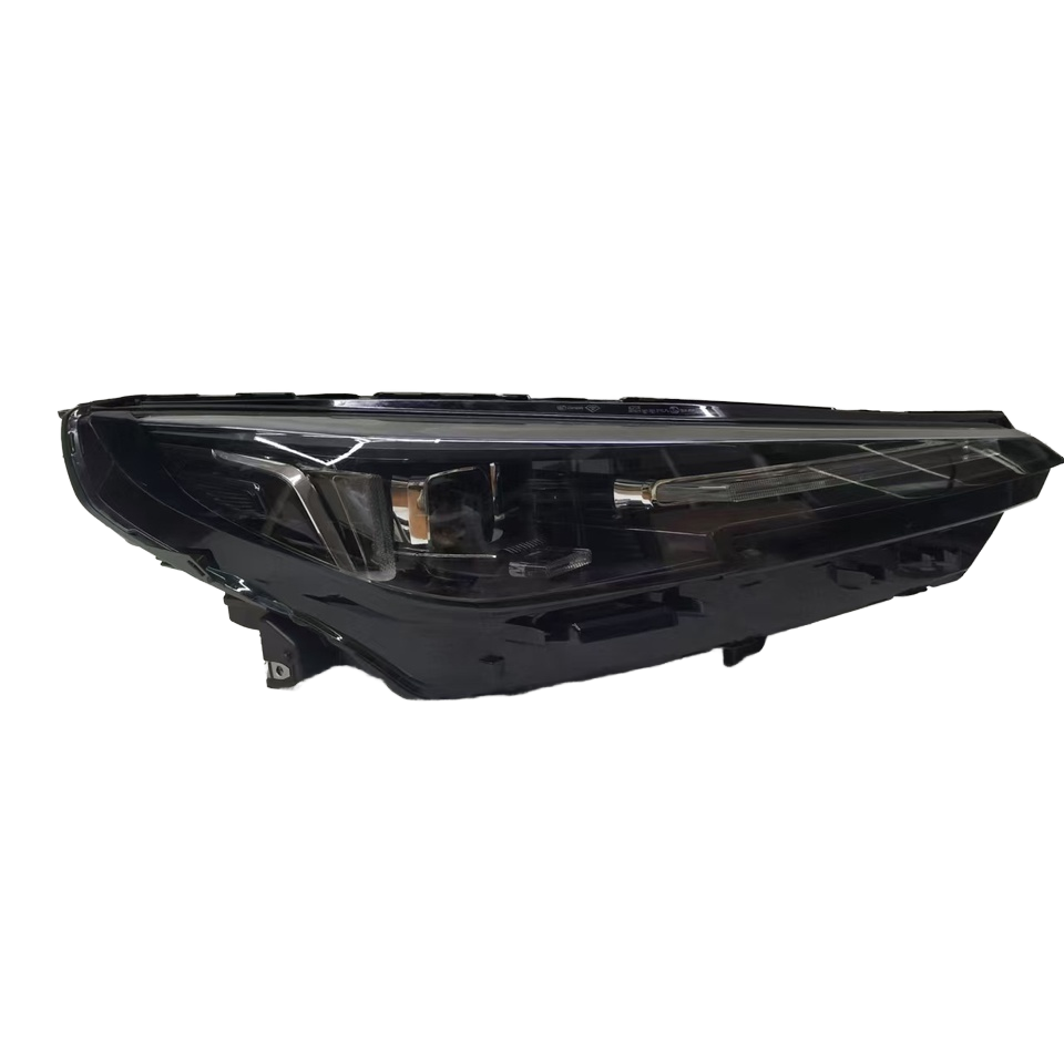 สีขาวอบอุ่น