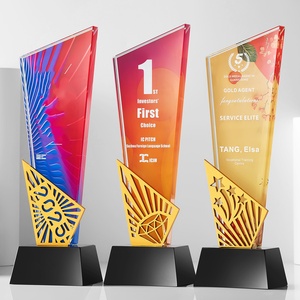 Trophée en cristal personnalisé imprimé UV et gravé, trophée en verre commercial pour souvenirs d'employés excellents - Product Image 2