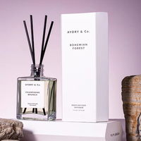 Diffuseur de roseau personnalisé unique de luxe avec bâton fleur de bois arôme d'air parfum de maison diffuseur de roseau 150ml avec couvercle
