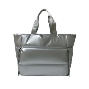 Bolsa de Lona Personalizada para Mujer, Impermeable, de Nailon, con Diseño de Flores a Cuadros Rojos de Alta Calidad, Estampado Completo, Forma Redonda, para Gimnasio - Product Image 1