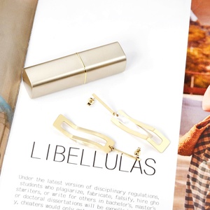 2022 New Design Popular Black and White Shells Elegant 18K Gold Plated Plating Drop Earrings Wedding/date/show Wear Earring - Product Image 3