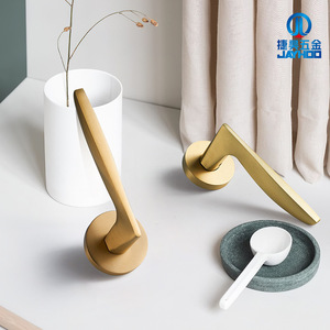 Jiehao Lever Lock Brass Door Handle With Key Slotting Installation For Interior Bedroom Modern Minimalist Design Gold Finish - Product Image 4