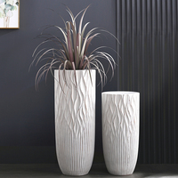 Usine Vente Directe Sol Vase Grands Ensembles Décor À La Maison Maison Planteur Antique Blanc En Fiber De Verre Grand Sol Plante Vase