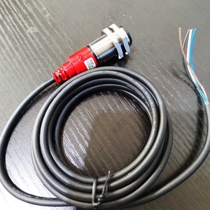 เซ็นเซอร์โฟโตอิเล็กทริคแบบสะท้อนแสงกระจาย Leuze FT328.3/2N รุ่นใหม่ล่าสุด  แบบ NPN Output  IP55 220V ความแม่นยำสูง 500Hz Switching Leuze FT32 - Product Image 2