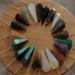 Vente en gros d'objets artisanaux en pierre semi-précieuse : Cristal de jaspe rouge facetté, Agate, Pierre gemme, Outil de guérison Reiki et de radiesthésie - Product Image 2