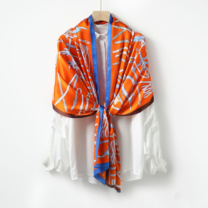 Conception de logo personnalisé impression numérique élégant longs foulards carré <span class=keywords><strong>soie</strong></span> Satin châle écharpe pour les femmes - Product Image 4