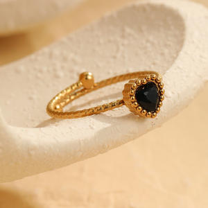 Elegante Anillo Retro de Amor con Circón de Acero Inoxidable de Diseño Exclusivo Chapado en Oro de 18k Anillo Abierto con Circonita Cúbica para Dedo - Product Image 4