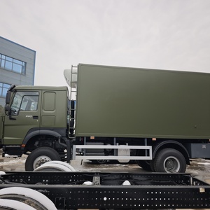 Camion frigorifique HOWO 4x4 de grande capacité |   Moteur 300 CV, Euro II |   Idéal pour la livraison de denrées alimentaires surgelées dans le désert et en montagne - Product Image 4