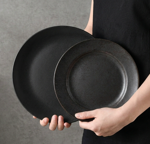 Platos Planos de Cerámica Negra Mate Premium Minimalistas, Platos Hondos para Uso Diario en el Hogar, Vajilla para Servir Comida Occidental - Product Image 3
