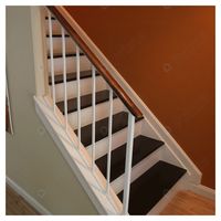 PRIMA Balustrade verticale droite à barres rondes, profil épuré, pour escaliers intérieurs modernes en duplex