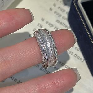 Anillo de Plata de Ley S925 con Acabado Cepillado, Microincrustaciones de Circonita Vintage, Estilo Eternidad Simple y Elegante, Diseño Curvo de Moda - Product Image 1