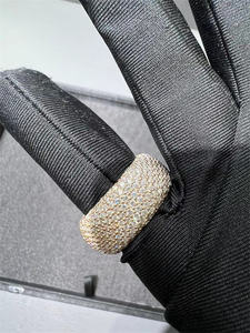 Anillo Unisex Personalizado de Plata de Ley con Moissanita VVS y Engaste Pavé Vintage OED Dia - Product Image 4