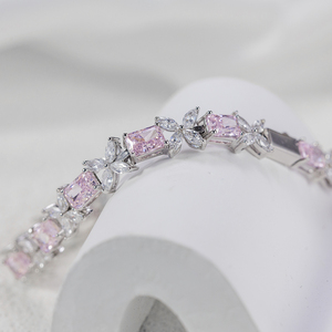 Venta al por mayor diseño original mariposa latón joyería corte <span class=keywords><strong>de</strong></span> hielo alto cartón diamante tenis pulsera <span class=keywords><strong>para</strong></span> <span class=keywords><strong>mujer</strong></span> regalo <span class=keywords><strong>de</strong></span> <span class=keywords><strong>aniversario</strong></span> - Product Image 4