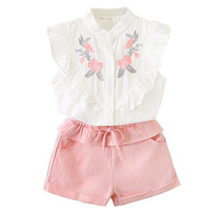 Conjunto de Ropa para Bebé Niña de 2 Piezas, Blusa Blanca con Volantes + Pantalones Vaqueros Rotos para Niñas - Product Image 5