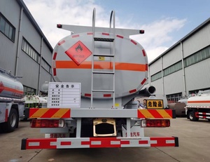 Camion-citerne FAW 15000L, réservoir en alliage d'aluminium, véhicule de transport de liquides inflammables, capable de fournir du carburant à d'autres équipements - Product Image 5