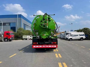 Camion aspirateur à jet sur mesure Liuzhou 4 essieux 12 roues, moteur Yuchai 500 CV, réservoir d'eaux usées de 33 m³ pour le nettoyage municipal et le dragage de rivières - Product Image 6