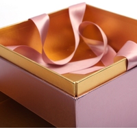 Boîte d'emballage cadeau carrée en forme de fleur de chocolat Boîte en papier acrylique transparente à double couche avec couvercle Boîte surprise pour fleuriste avec tiroir