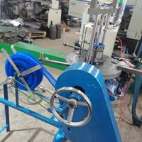 Machine à tricoter circulaire, cordon en fil plat bleu pour la fabrication de maille