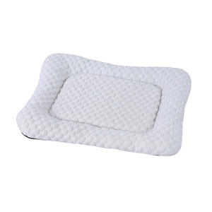 3d Koeler Hond Kat Huisdier <span class=keywords><strong>Bed</strong></span> Mat Pad Ijs Zijde Huisdierenmatten Krasbestendige Hond Koel Bedden - Product Image 1