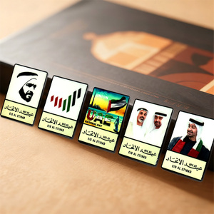 Insignias magnéticas de los Emiratos Árabes Unidos 2025 listas para retrato de líder con eslogan del Día Nacional Pin de solapa dorado en costumbre cultural de Oriente Medio - Product Image 4