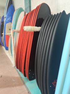 Tabla <span class=keywords><strong>de</strong></span> <span class=keywords><strong>surf</strong></span> suave epoxi IXPE <span class=keywords><strong>de</strong></span> alta calidad para niños al por mayor con parte superior suave y espuma EPS <span class=keywords><strong>de</strong></span> <span class=keywords><strong>madera</strong></span> <span class=keywords><strong>de</strong></span> fibra <span class=keywords><strong>de</strong></span> vidrio - Product Image 6