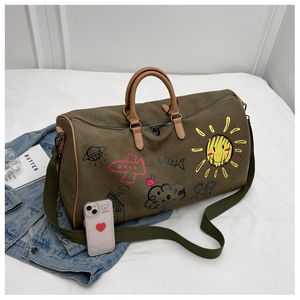 Sac de sport pliable grande capacité avec logo personnalisé, sac de voyage graffiti, séparation sec-humide, fermeture éclair, résistant à l'eau pour les courts séjours - Product Image 2